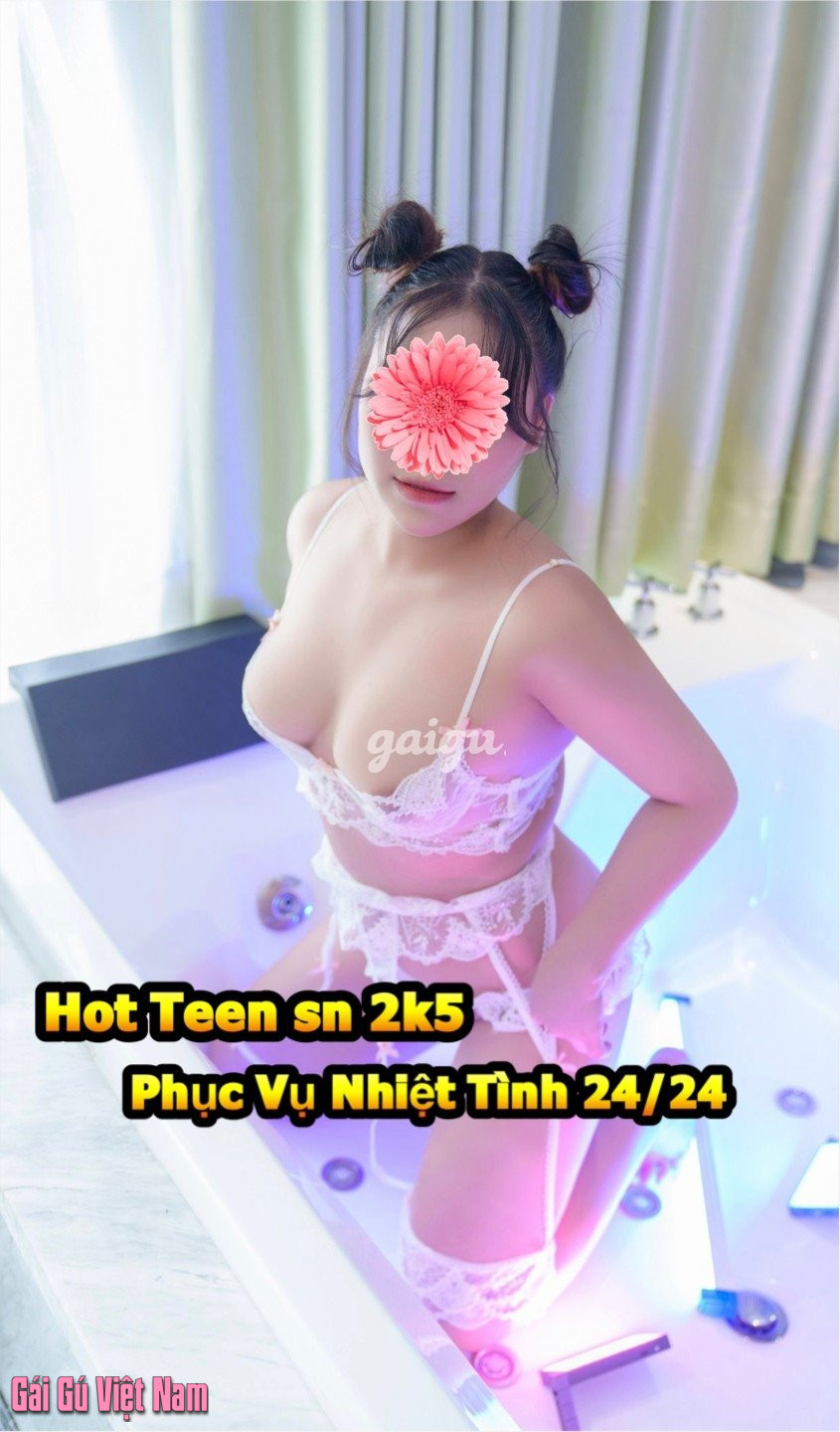 NEW THUỲ CHI THIÊN THẦN GÁI XINH NON TƠ CHIỀU KHÁCH THOẢ MÃN ĐẲNG CẤP BÚ MÚT CHUẨN GOOD