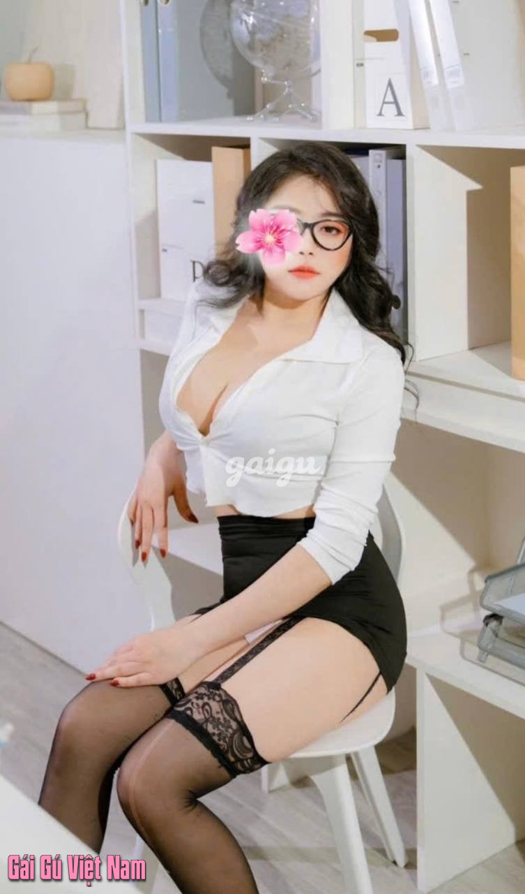 ❤️Ngọc Trinh❤️ thơ ngây gặp là dính