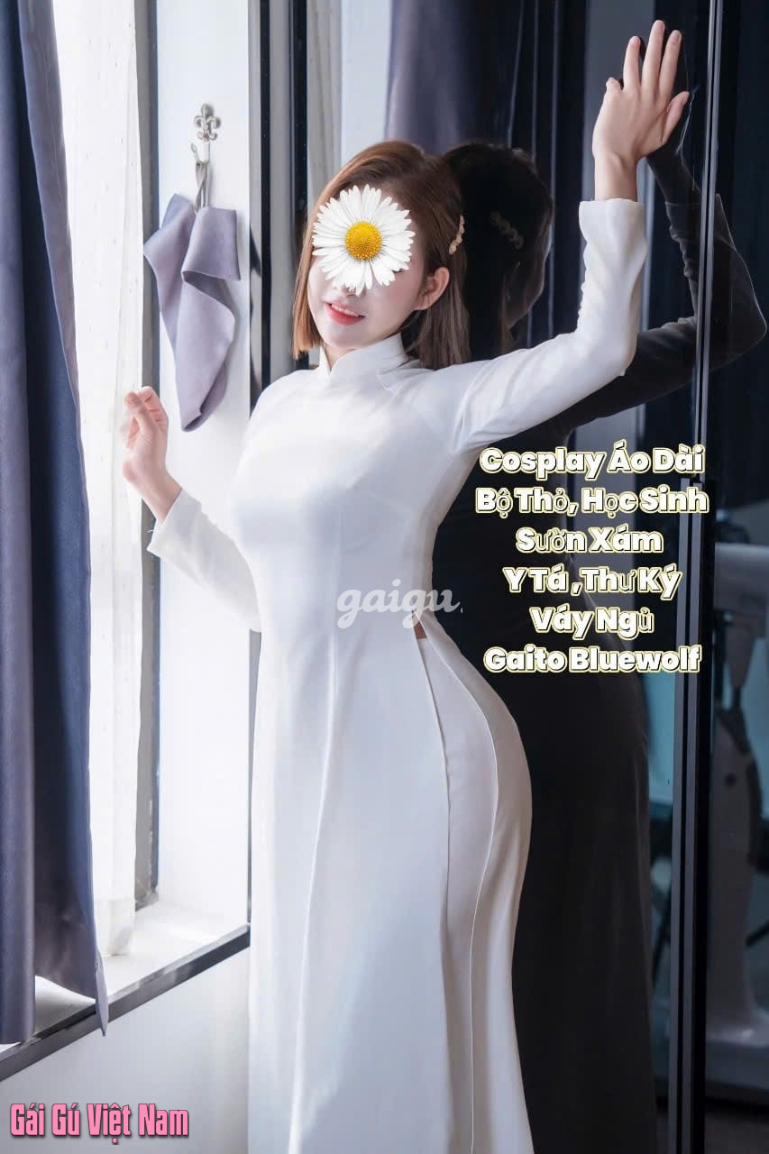 Linh Linh❤️em gái áo dài dâm đãng