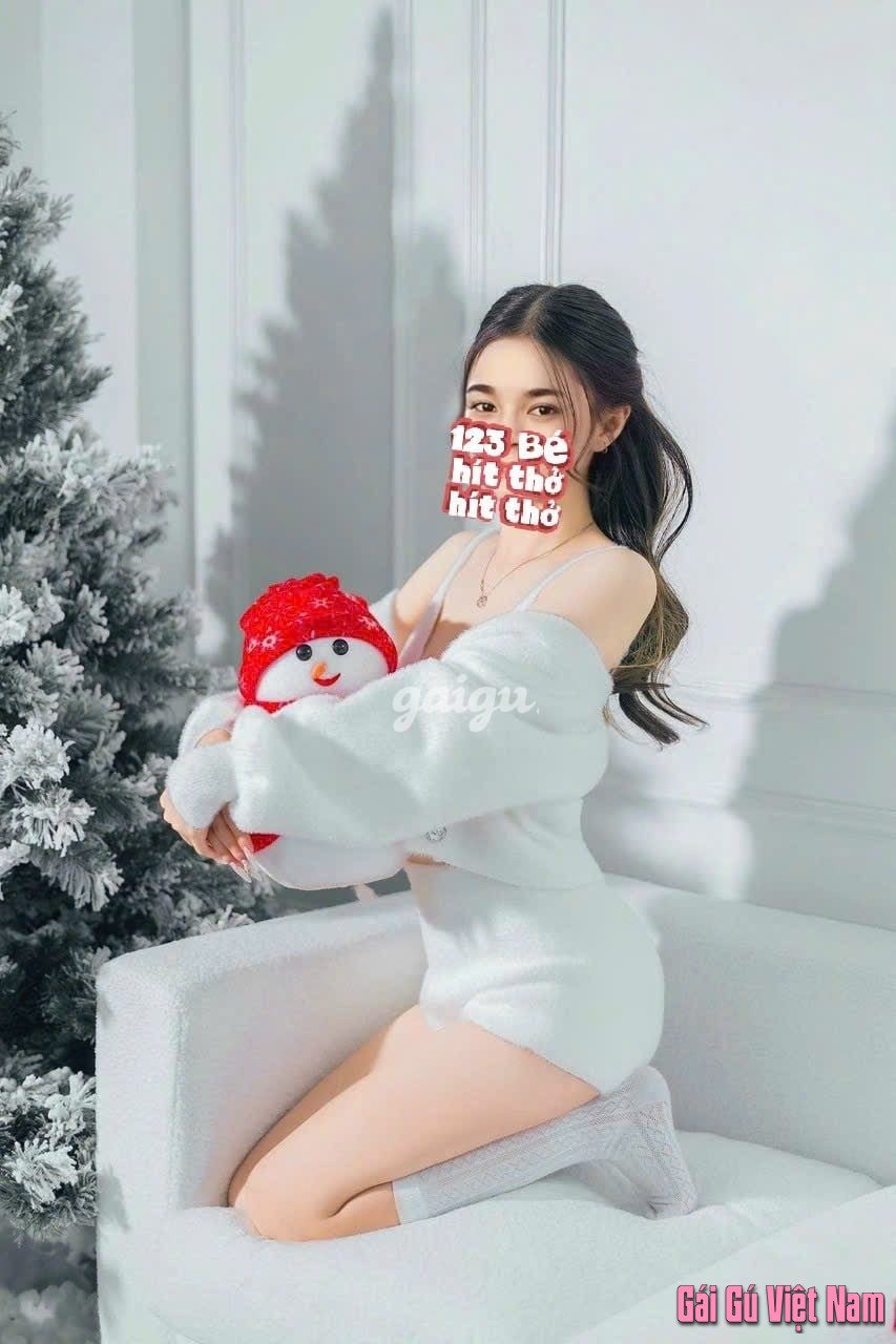 Tiểu Yến dâm hàng mới lên sóng mi nhon dễ thuong