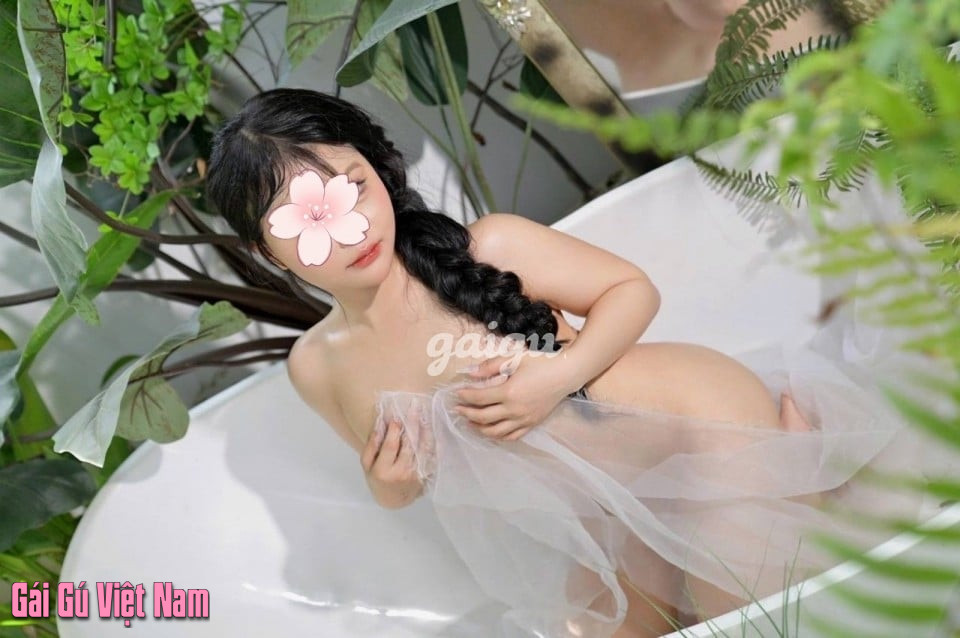 ✨KIỀU KIỀU 2K4✨ Gái Mới Lớn Non Xanh Tuổi Đôi Mươi
