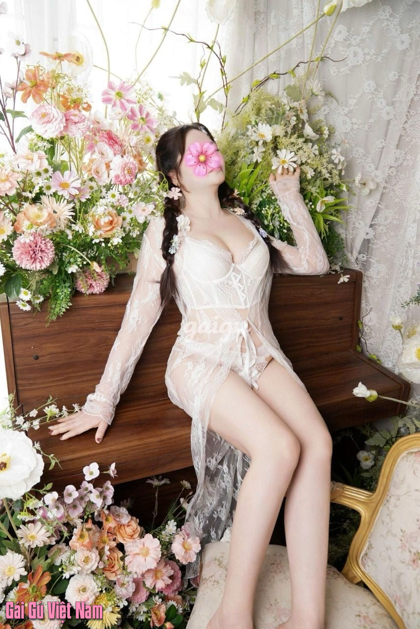 Trà My,nhận some hai nữ một nam,ngực to,Body chuẩn,
